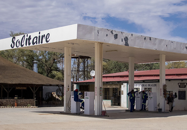 Estación de servicio en Solitaire. Namibia. África. 