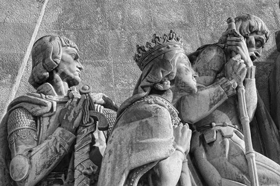 detalle monumento de los descubridores lisboa