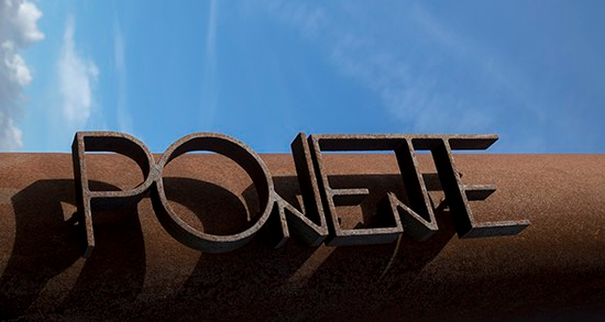 Arte urbano Punta de San García Estrecho de Gibraltar detalle escalera de caracol puntos cardinales