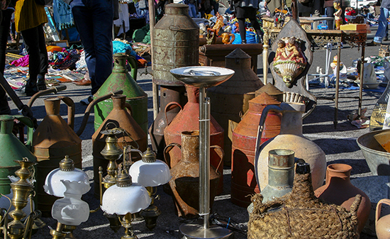 Mercado de los ladrones - feira da ladra -Lisboa - mercadillo Alfama