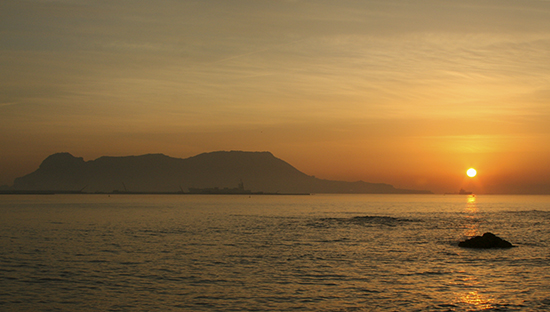 Gibraltar amanecer