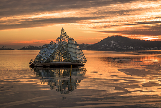 escultura flotante iceberg Oslo