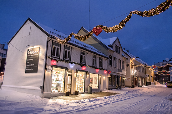 Calle desierta en Tromso