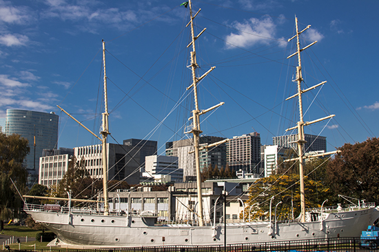 barco en Odaiba