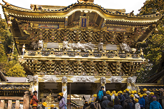Colegio visitando templo de Nikko