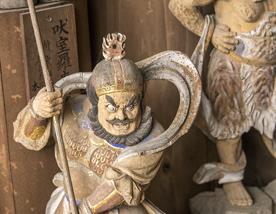 esculturas Daisho in temple Miyajima Island Japan