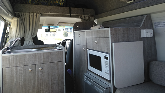 camper van Toyota hiace hitop interior