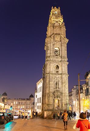 torre de los clérigos hora azul