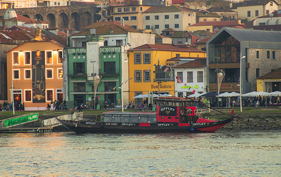 vila nova de gaia oporto portugal