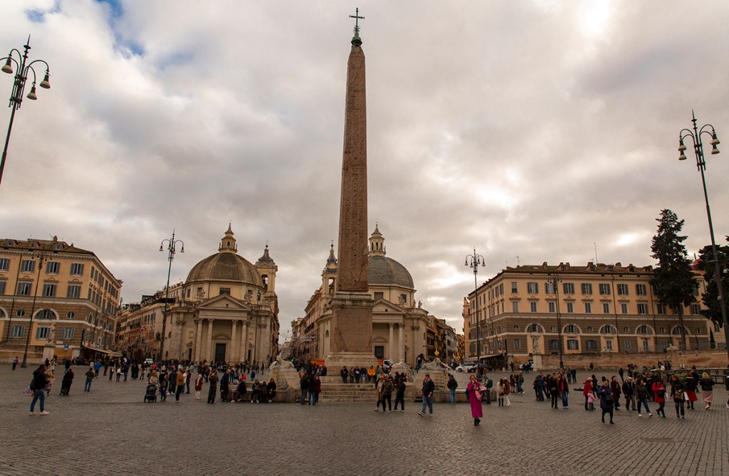 Plaza del Popolo Roma
